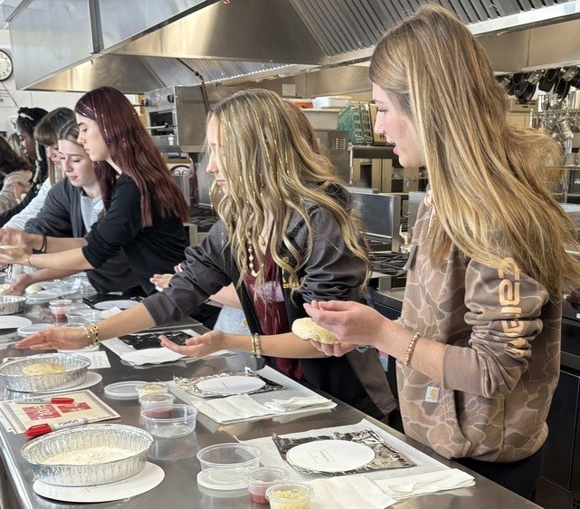 M'ville 10th Graders Visit CTE